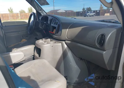 2003 Ford E-150 Commercial/Recreational z USA, uszkodzony, nr VIN 1FTRE14L03HB92318